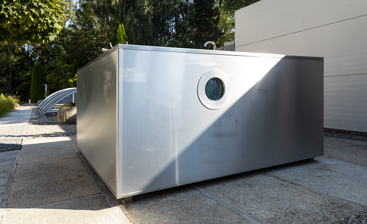 whirlpool aus edelstahl